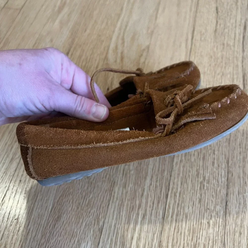 Minnetonka Brown Suede Moccasins Flats Girl's Size 12